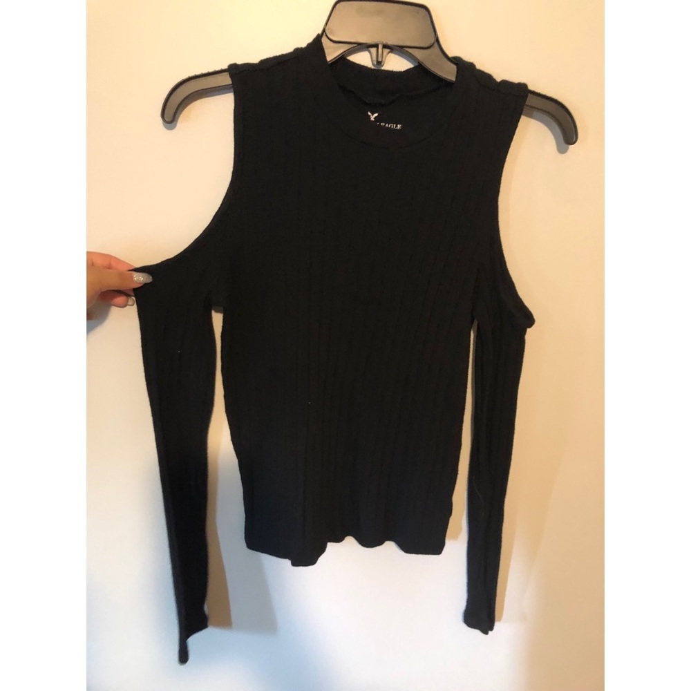 Cold shoulder top